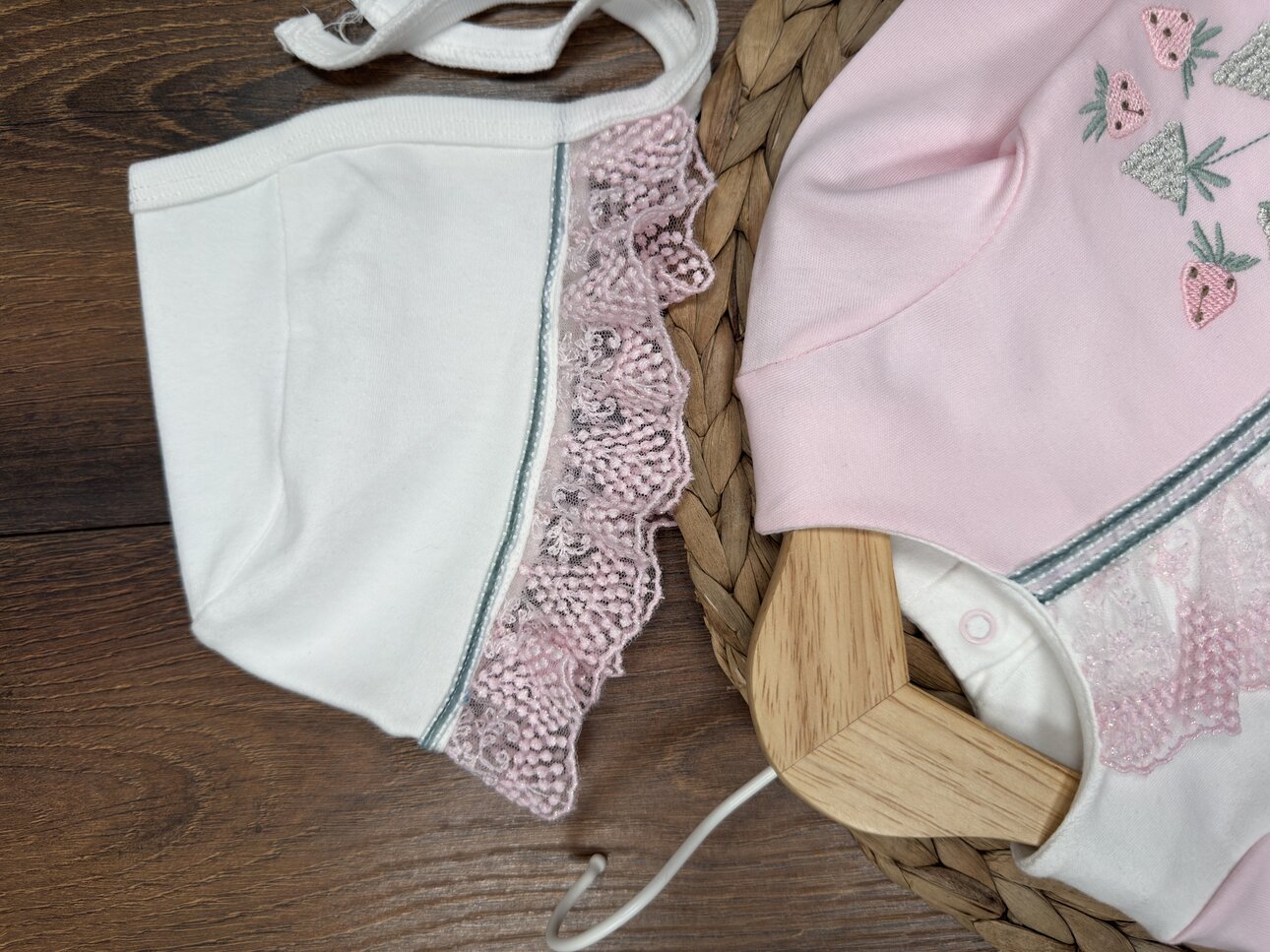 Yenidoğan Pamuk Nakış Detaylı 5li Kız Bebek Hastane Çıkış Seti