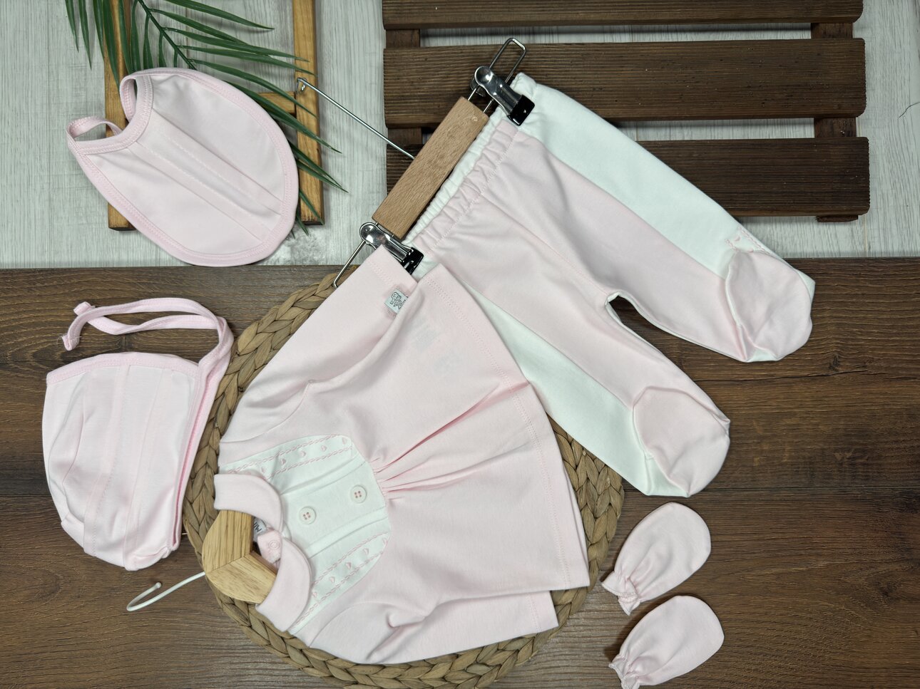 Pamuklu Bebe Yaka Sırtı Boydan Çıtçıtlı Kız Bebek 5li Hastane Çıkışı