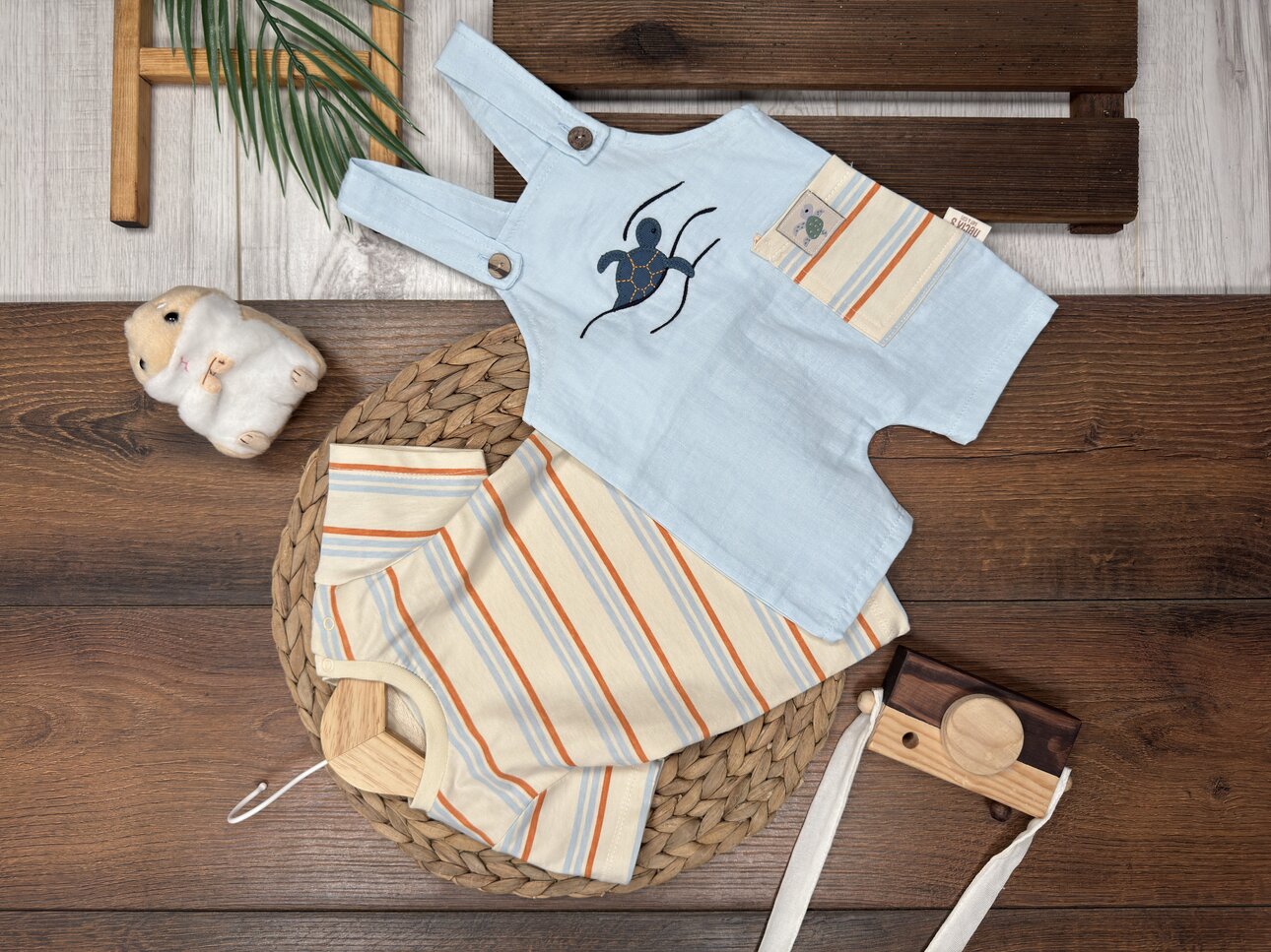 Pamuklu Kaplumbağa Desenli  Müslin 2li Erkek Bebek Tulum Salopet