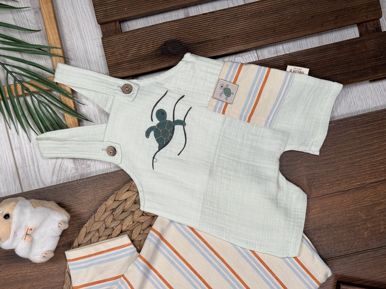 Pamuklu Kaplumbağa Desenli  Müslin 2li Erkek Bebek Tulum Salopet