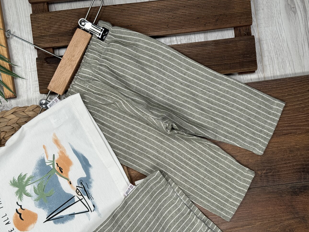 Pamuklu Çizgili Palmiye Detaylı 3lü Erkek Bebek Takım