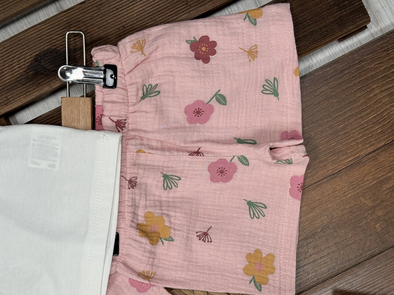 Pamuklu Çiçek Desenli Müslin 3Lü Kız Bebek ŞortluTakım