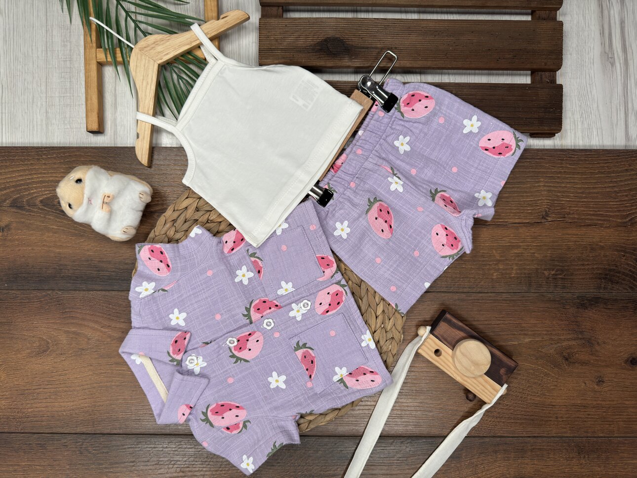 Pamuklu Çilek Desenli Müslin 3lü Kız Bebek Şortlu Takım