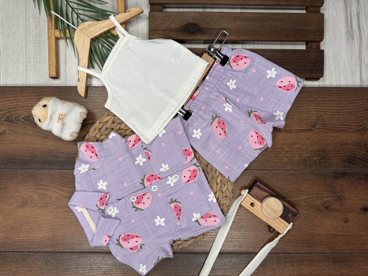 Pamuklu Çilek Desenli Müslin 3lü Kız Bebek Şortlu Takım