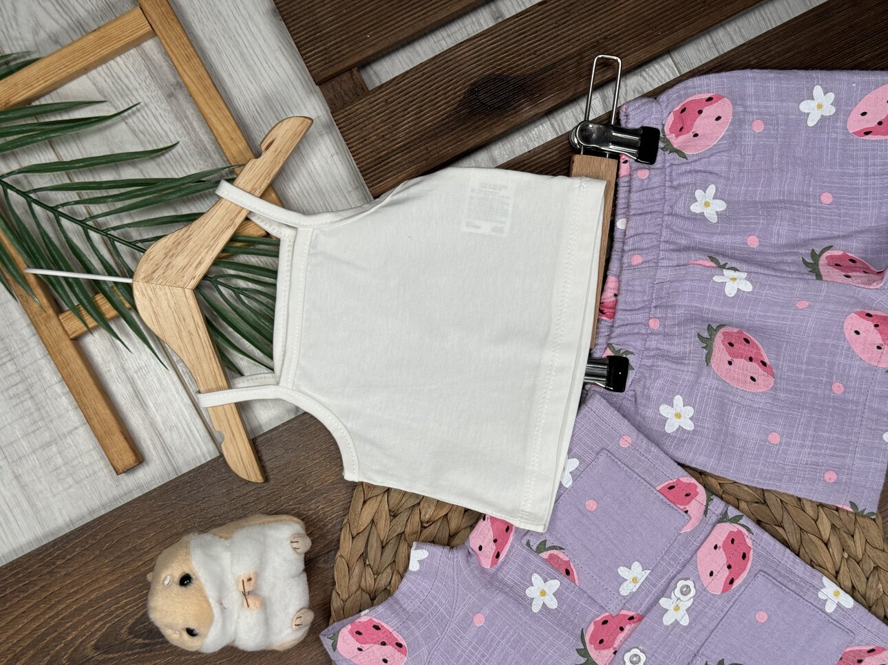 Pamuklu Çilek Desenli Müslin 3lü Kız Bebek Şortlu Takım