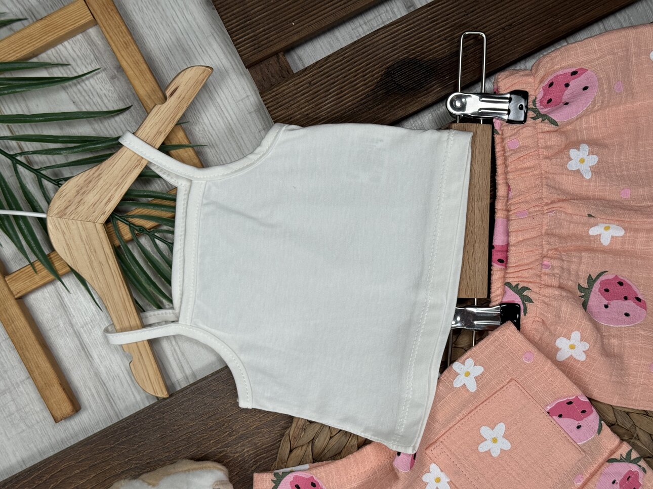 Pamuklu Çilek Desenli Müslin 3lü Kız Bebek  Şortlu Takım