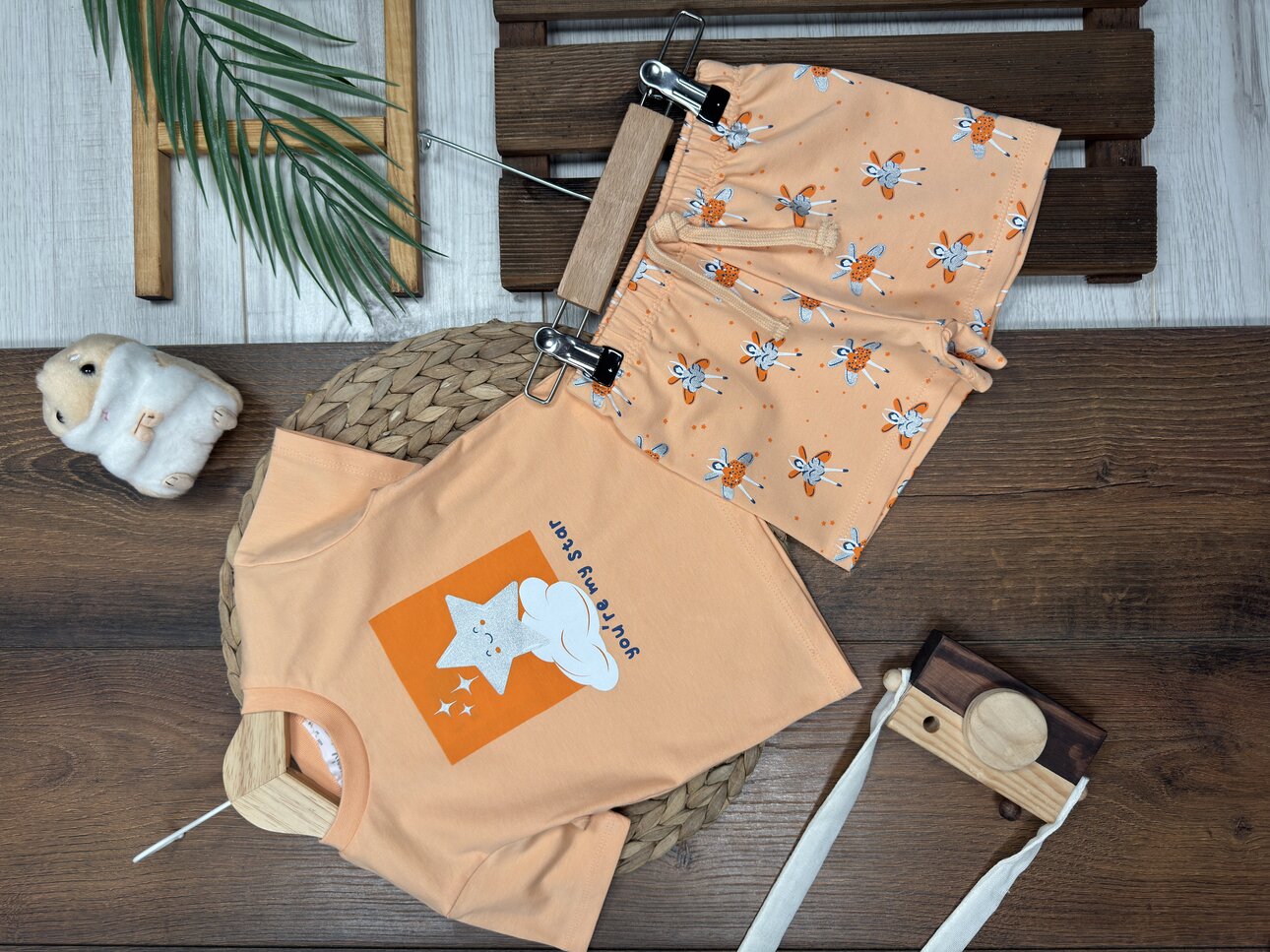 Pamuk Yıldız Desenli Kız Bebek Şortlu 2li Takım